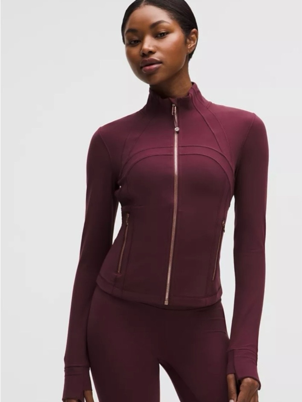 Define Cropped Jacket
Nulu. ColourBurgundy Bay/Rose Gold/Rose Gold